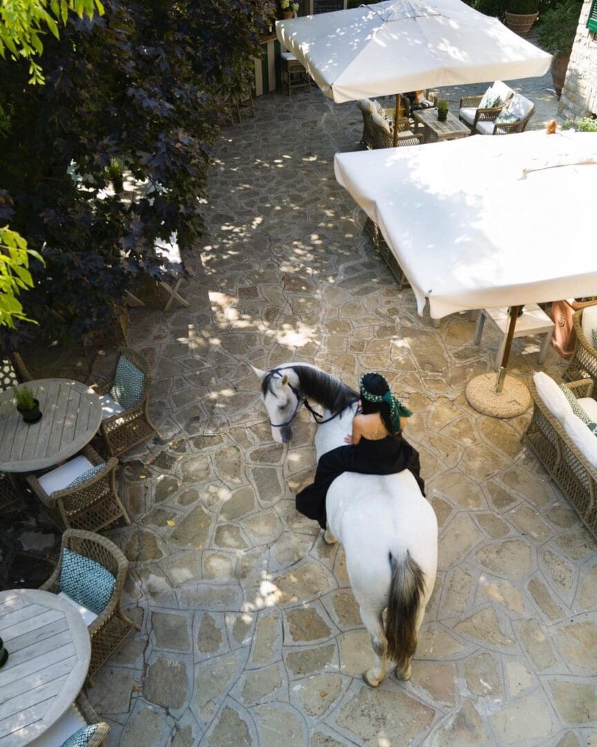 Q&A with Chloe Frost-Smith, SLH’s Senior Content Editor 5 @villalamadonna 3