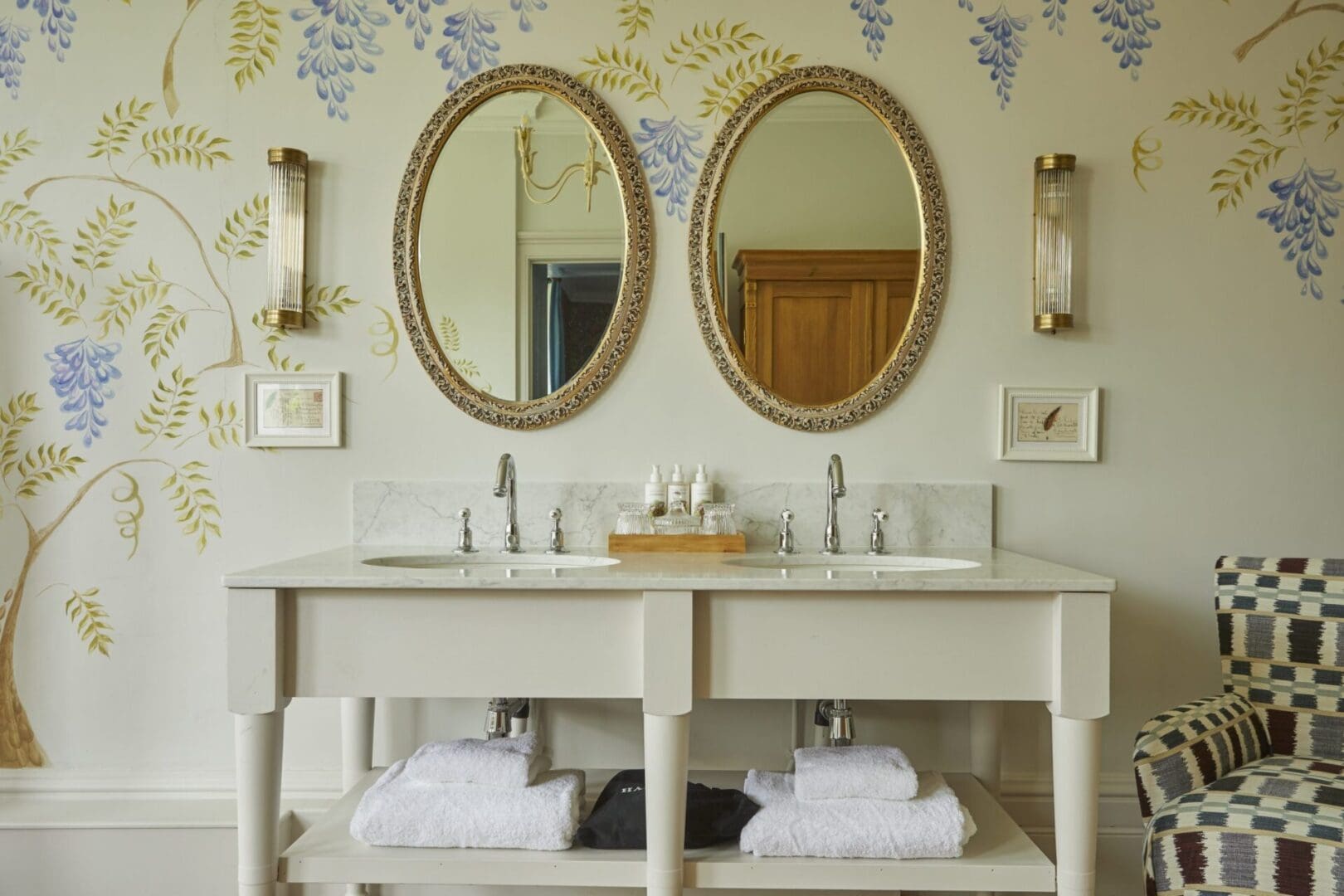 Busshby Bathroom 3 scaled 1 scaled