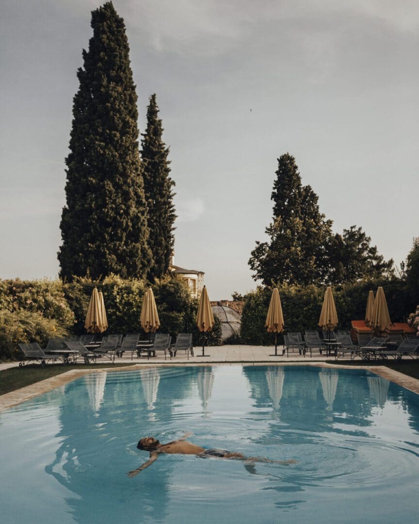 Retro hotel pools for a Slim Aarons summer 18 ByblosArtHotel Pool Sunset scaled 1 scaled