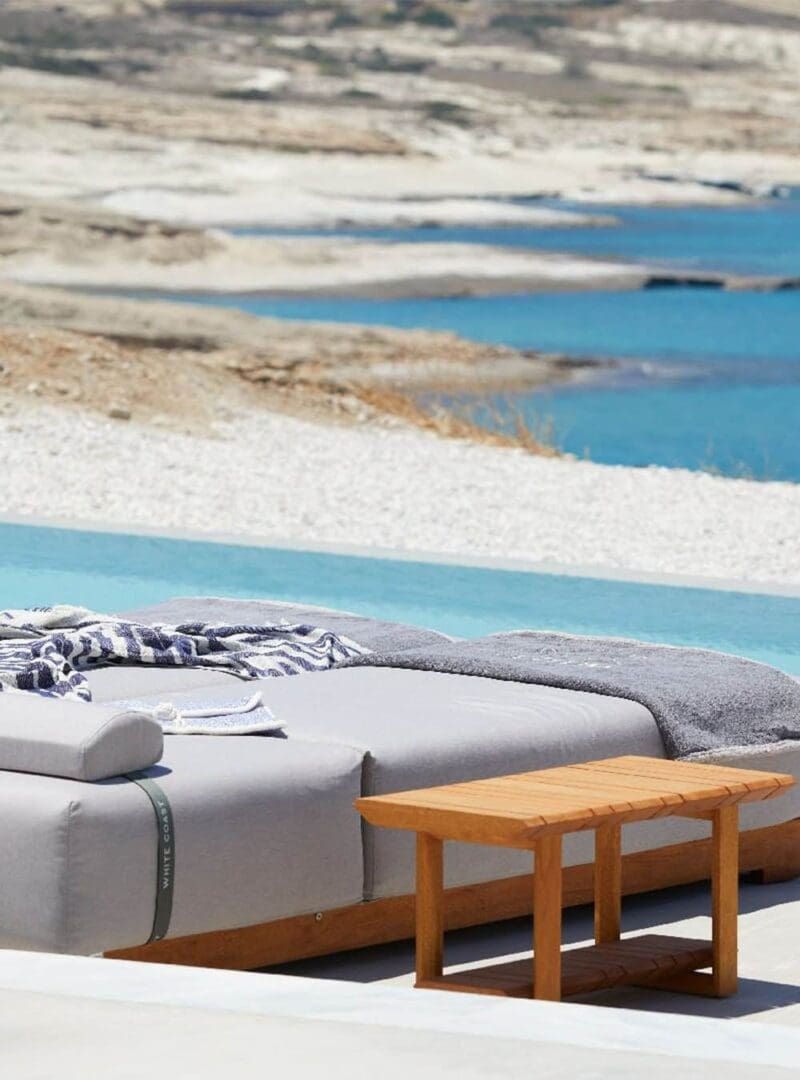 Milos resized 4
