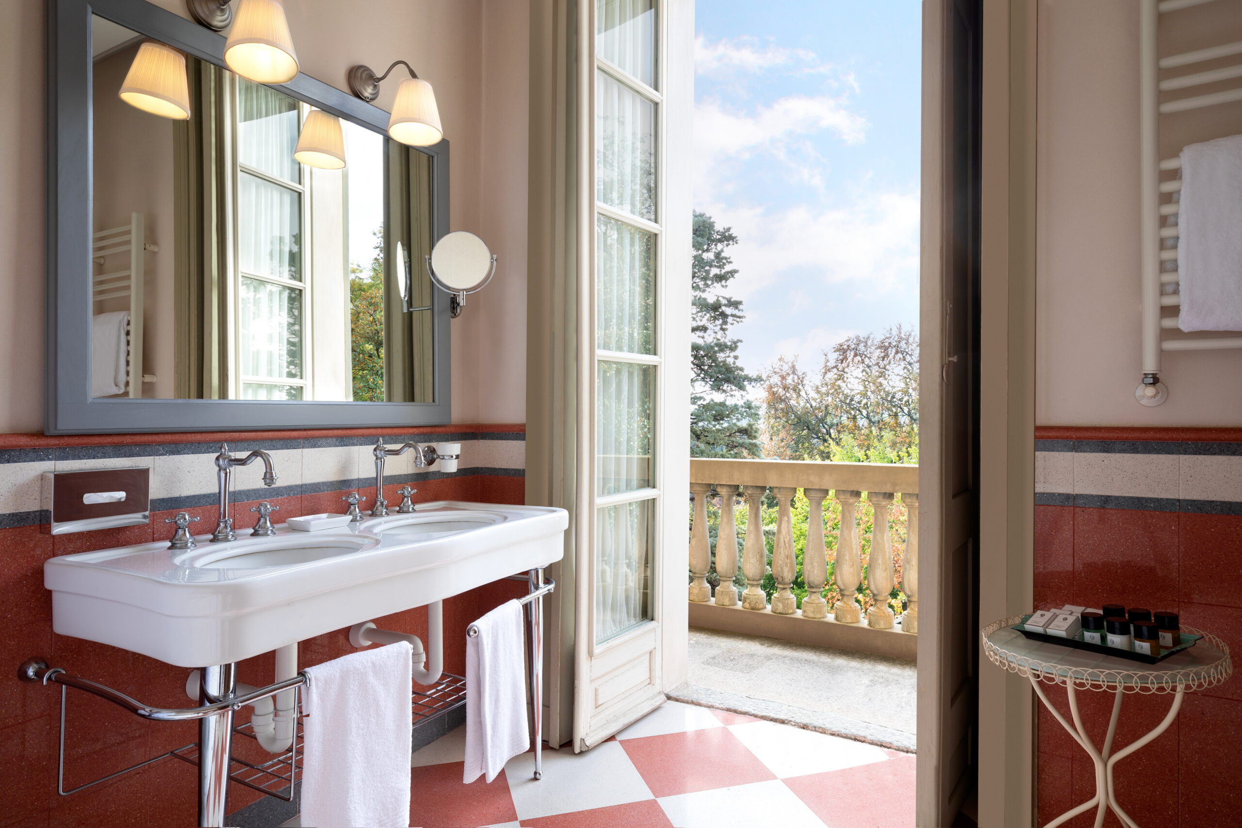 A postcard from: Piedmont with Sina Villa Matilde 4 Sina Villa Matilde Park View Heritage Suite Balcony bathroom scaled