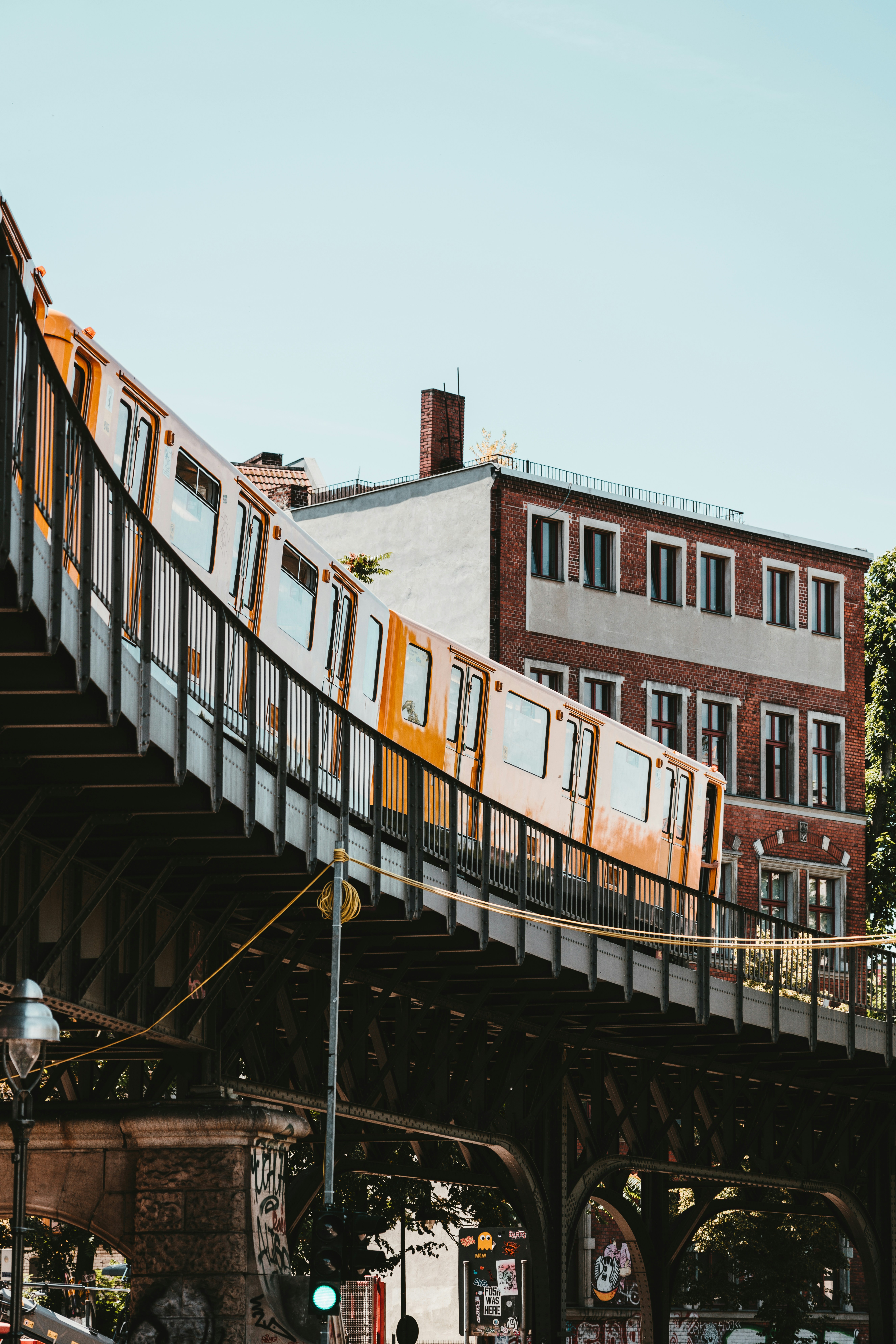 claudio schwarz 4sR BsM2mJk unsplash