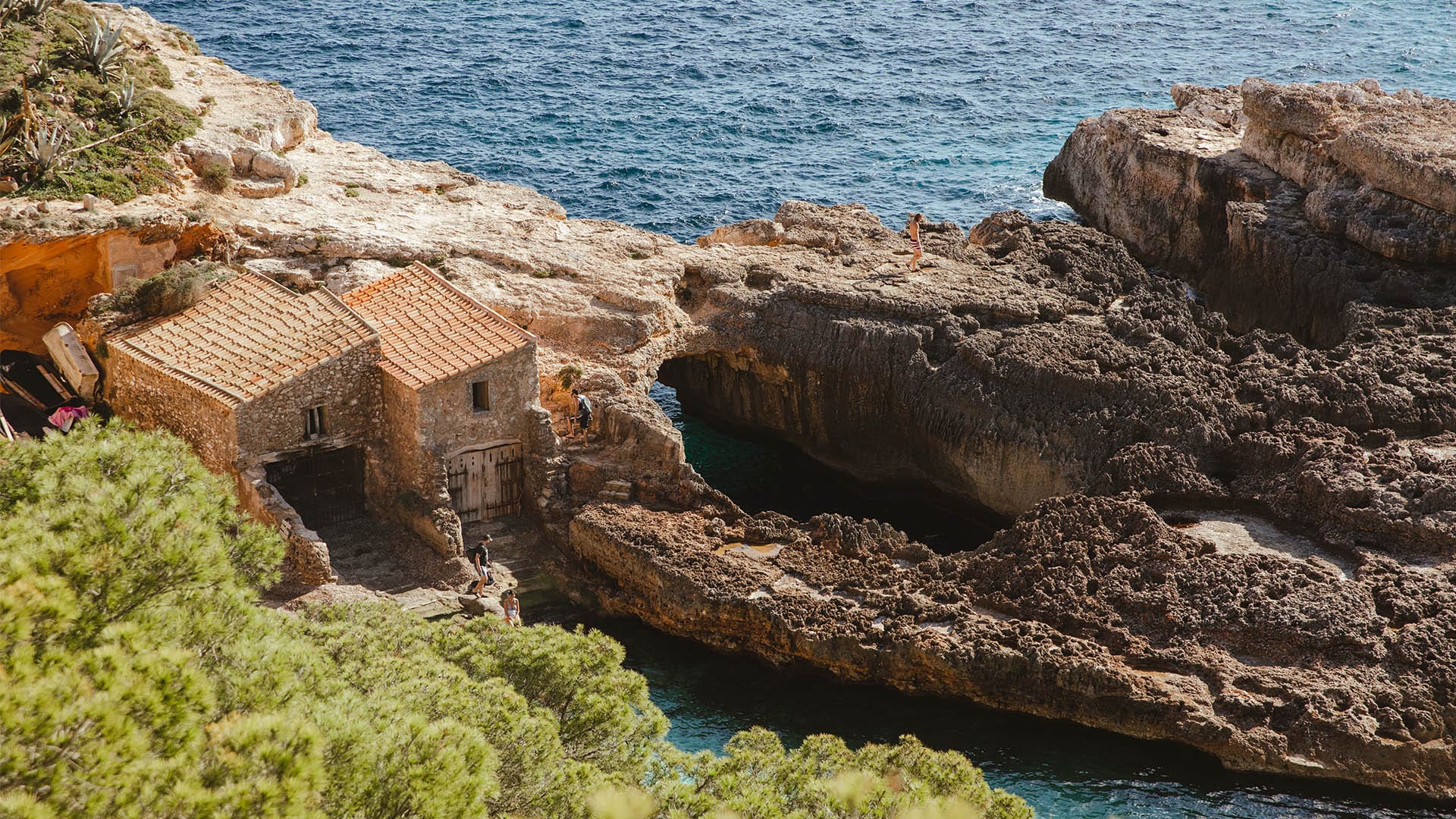 Top 22 destinations for 2023: according to SLH Club Members 34 resized Mallorca 2